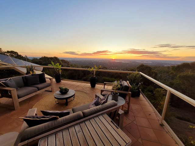 Lascelles Lookout – A Haven On The Hill