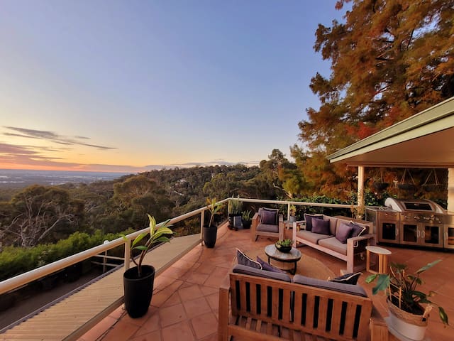 Lascelles Lookout – A Haven On The Hill gallery image 2