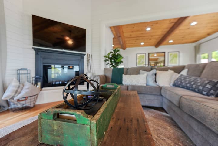 The Overlook On The Brow! (Sleeps 9) - Alabama