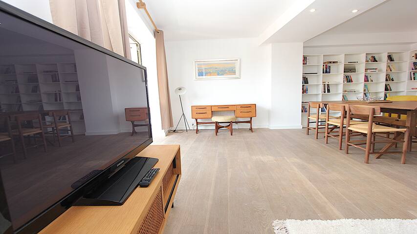 Newly refurbished large 2 bed Central London Apt gallery image 5