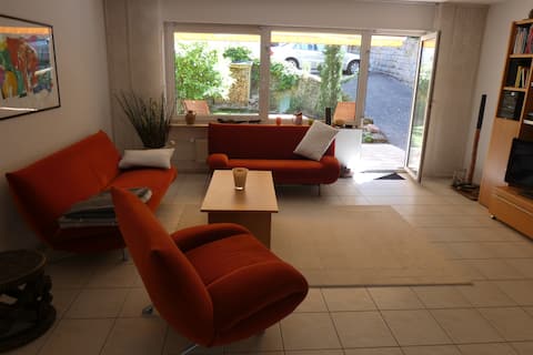 Modern 3-bedroom townhouse with fireplace + sauna