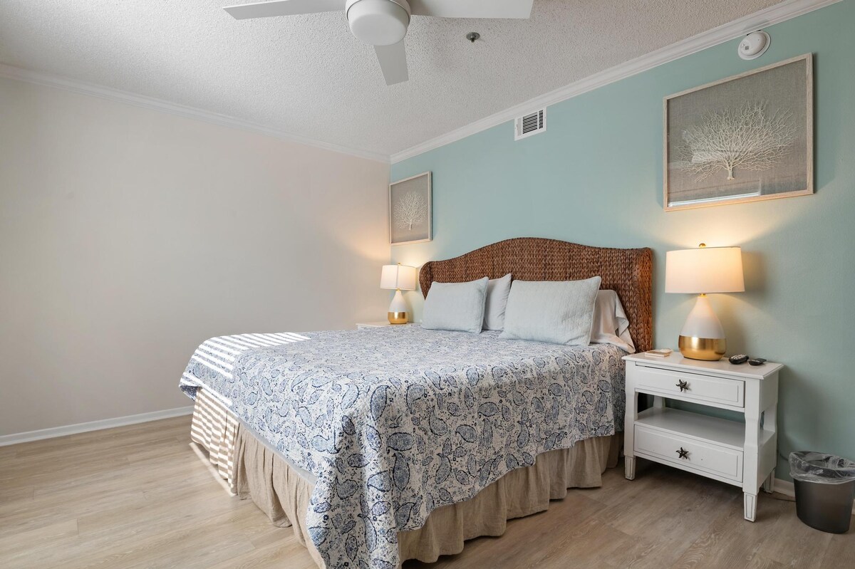 Мајстор на првиот кат со брачен кревет (широк 180 - 200 см 