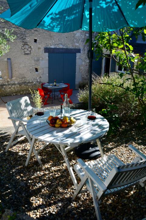 Stylish, medieval townhouse & garden