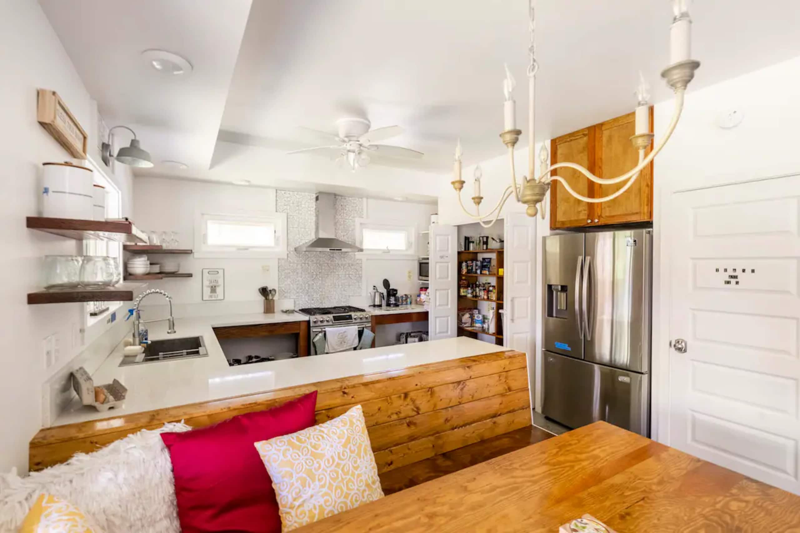 Home in Volcano · ★4.95 · 1 bedroom · 1 bed · 2 private baths - Image 9