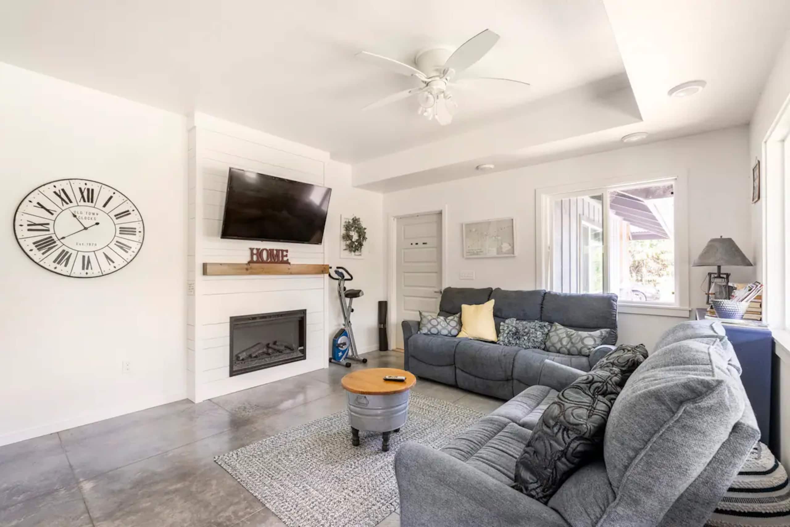 Home in Volcano · ★4.95 · 1 bedroom · 1 bed · 2 private baths - Image 6