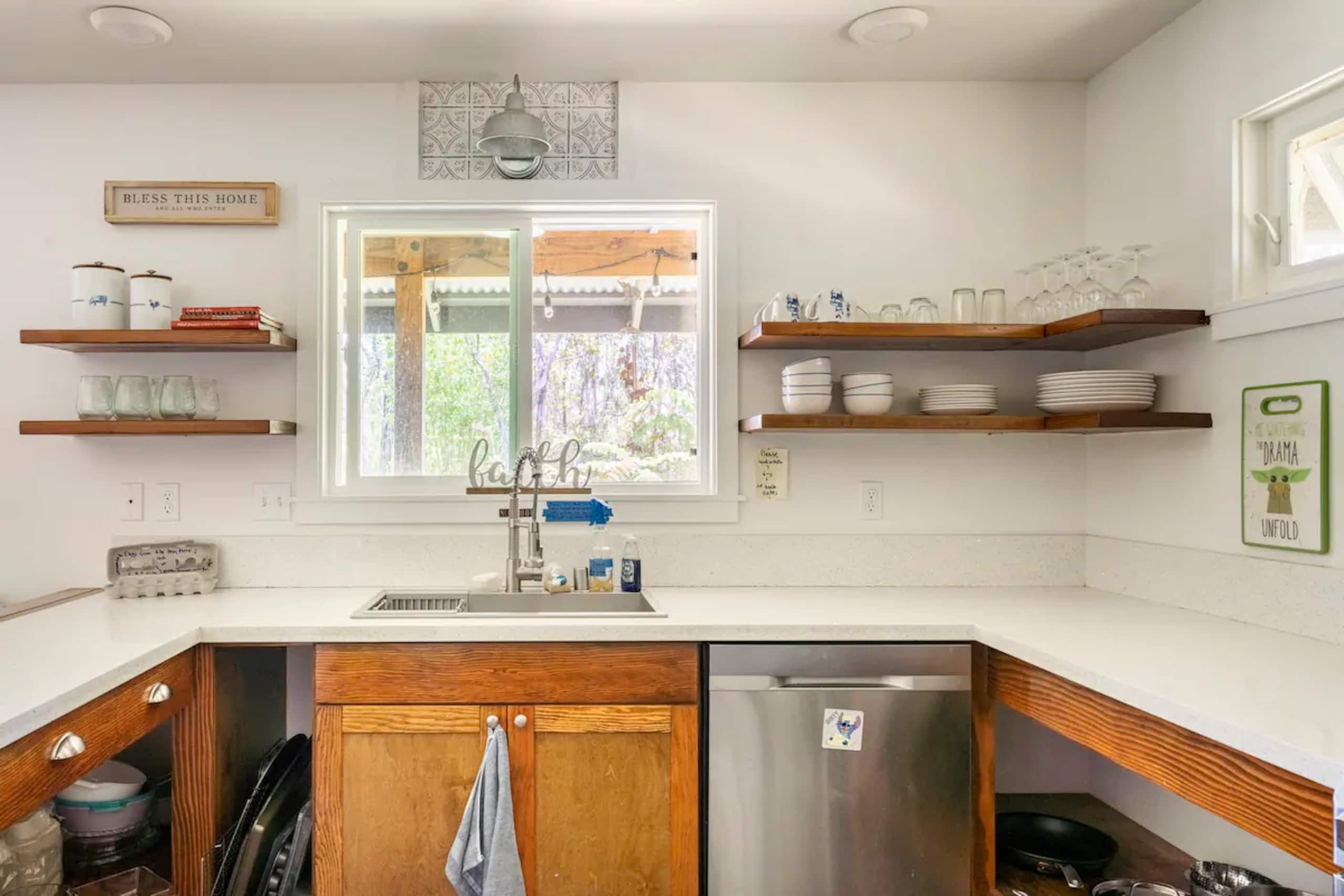 Home in Volcano · ★4.95 · 1 bedroom · 1 bed · 2 private baths - Image 11