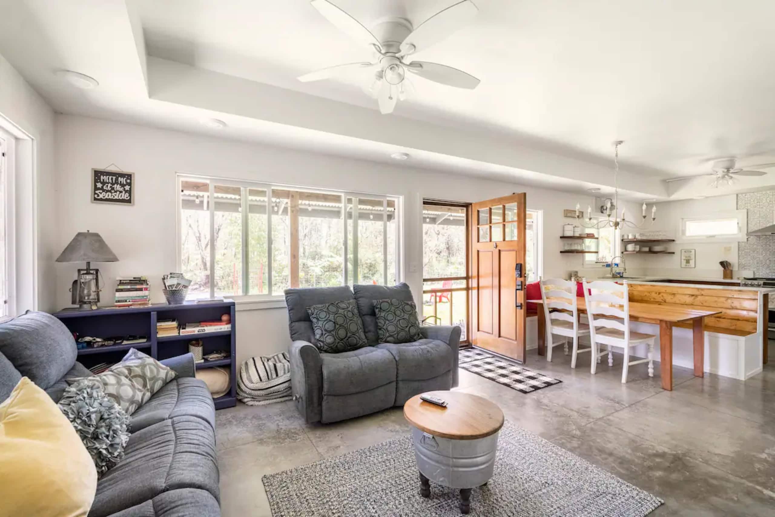Home in Volcano · ★4.95 · 1 bedroom · 1 bed · 2 private baths - Image 3