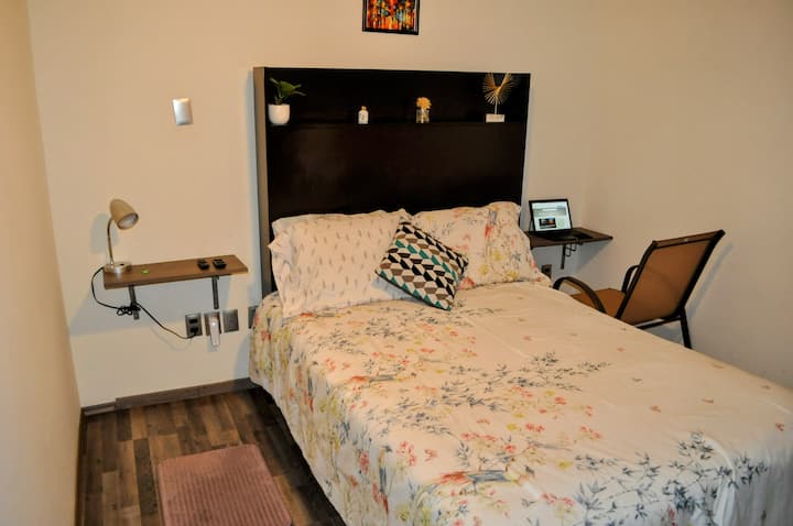 Cuarto Ultra Cómodo Con Súper Ubicación En Pachuca - Pachuca
