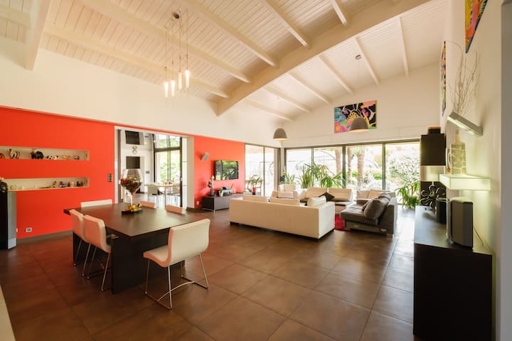 Je Loue Pour Vous managed Airbnb listing 1