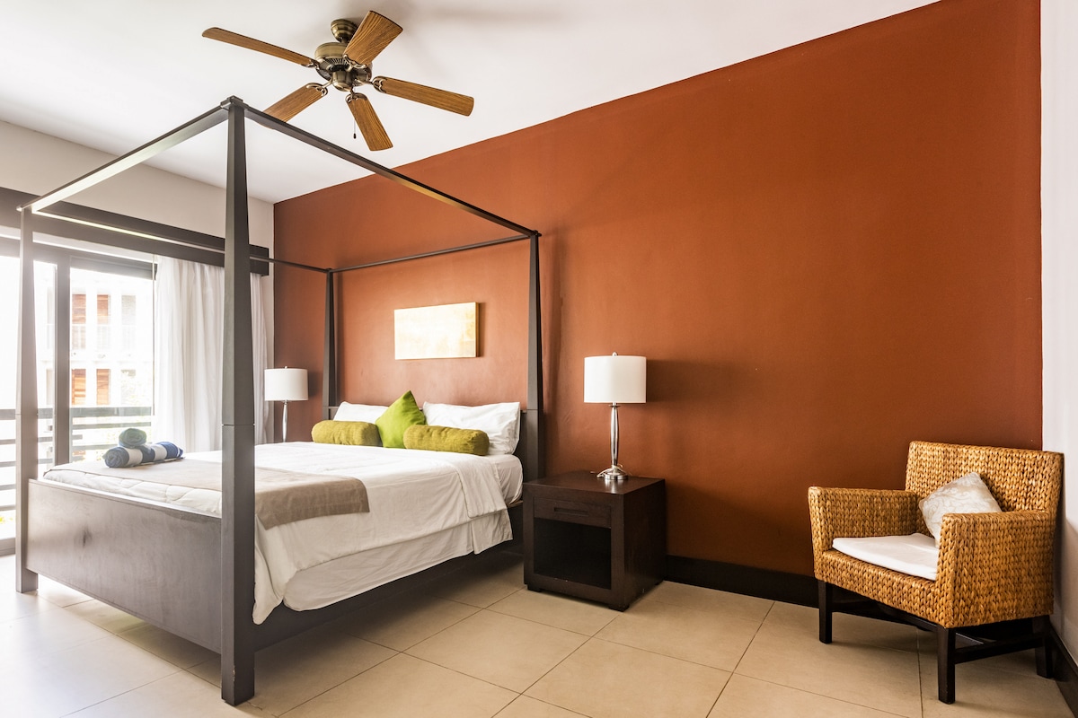 带2米宽双人床的主卧
