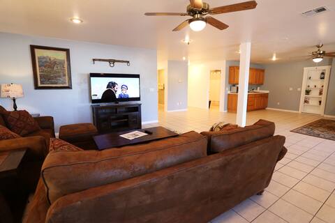 2 Bed/2 Bath Boulder City Western-Styled Home