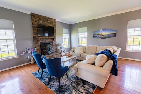 Luxury Single Family, Waterfront w/Linens Included