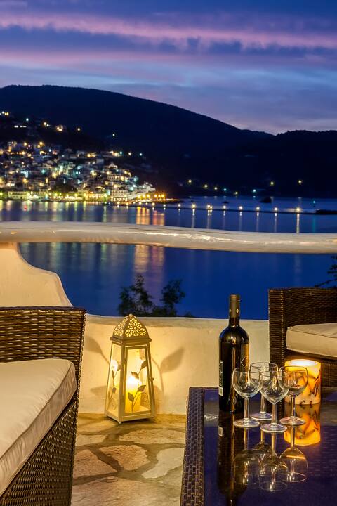 Karavos Sea View Apartment- Plori