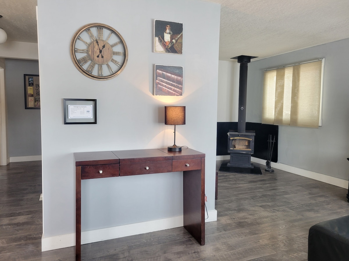 Home in Hinton Houses for Rent in Hinton, Alberta, Canada Airbnb