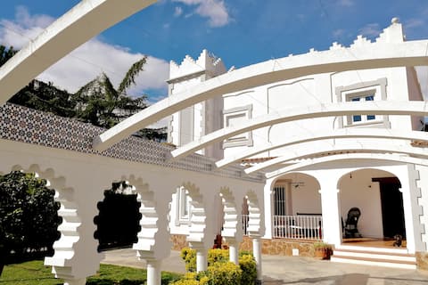 Comfortable villa in luxury urbanization