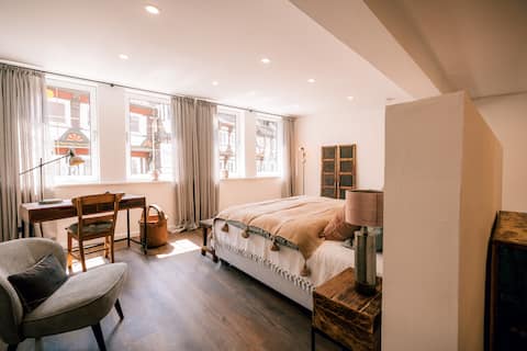 5* apartment with garage for cars and bikes
