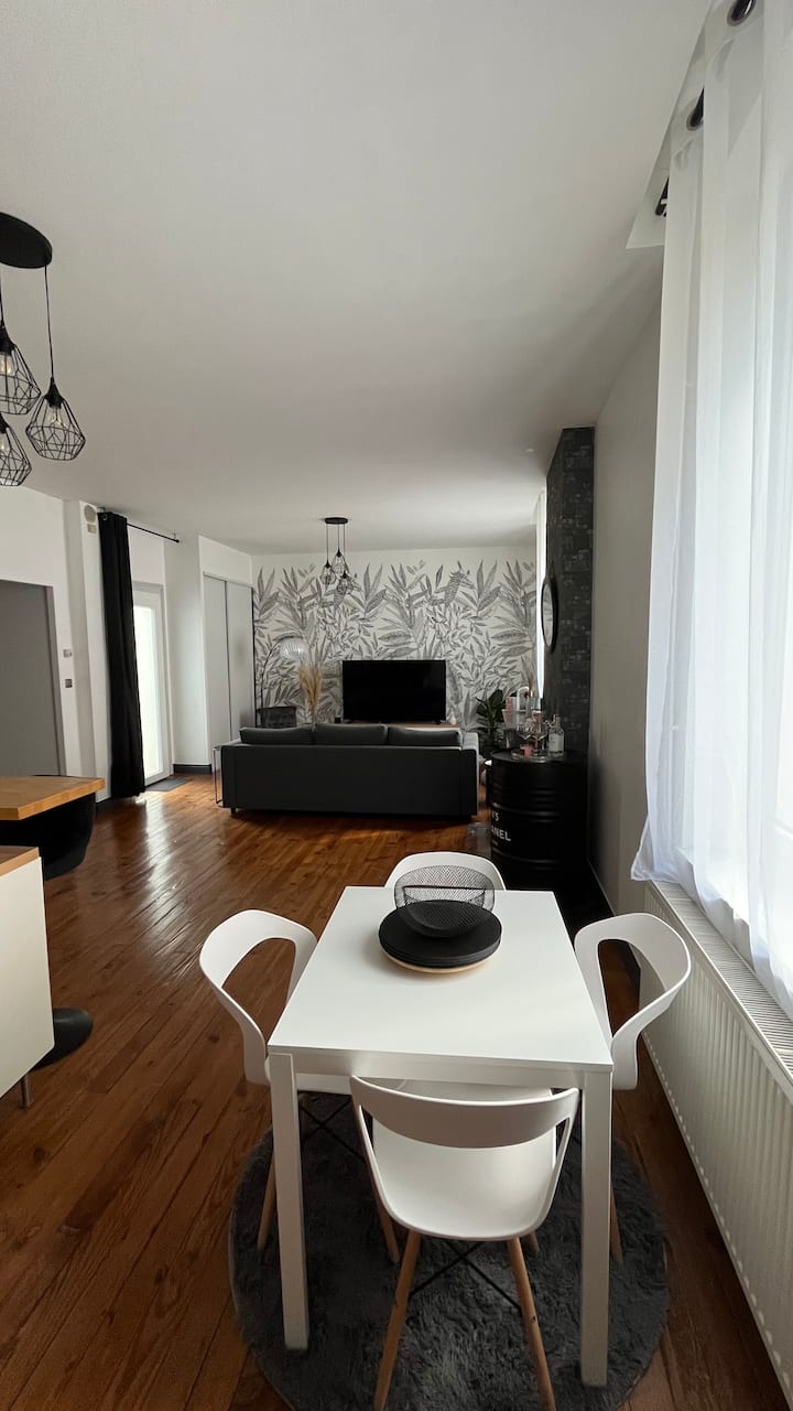 Large bright apartment in the center of Lourdes Apartments for Rent