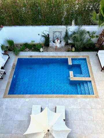Entirely Private Luxurious Villa, near old sites!