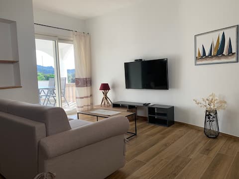 Popular Airbnb listing: Casamaestrali, apartment in Costa Smeralda in Arzachena