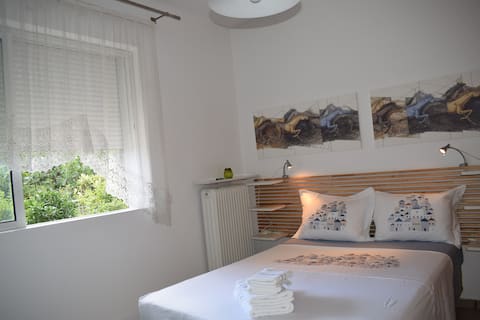 h2h Dafni/Family home, garden near Athens, airport