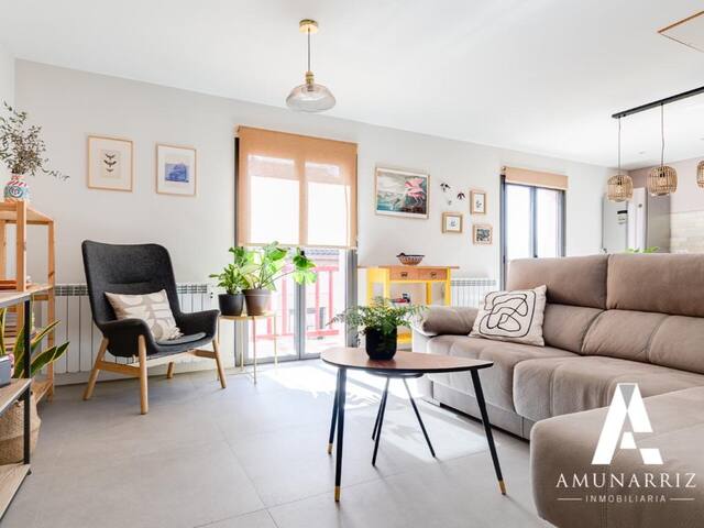 La Muralla by Basquelidays gallery image 2