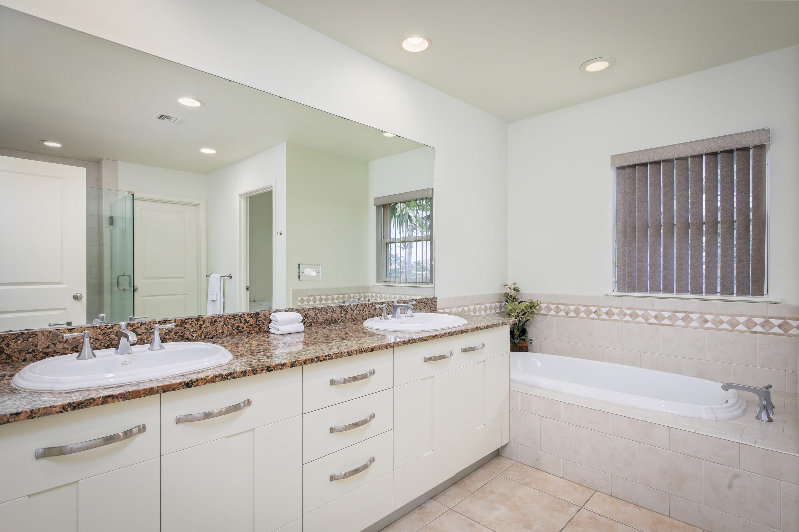 Townhouse in Kailua-Kona · ★5.0 · 3 bedrooms · 4 beds · 3 baths - Image 16