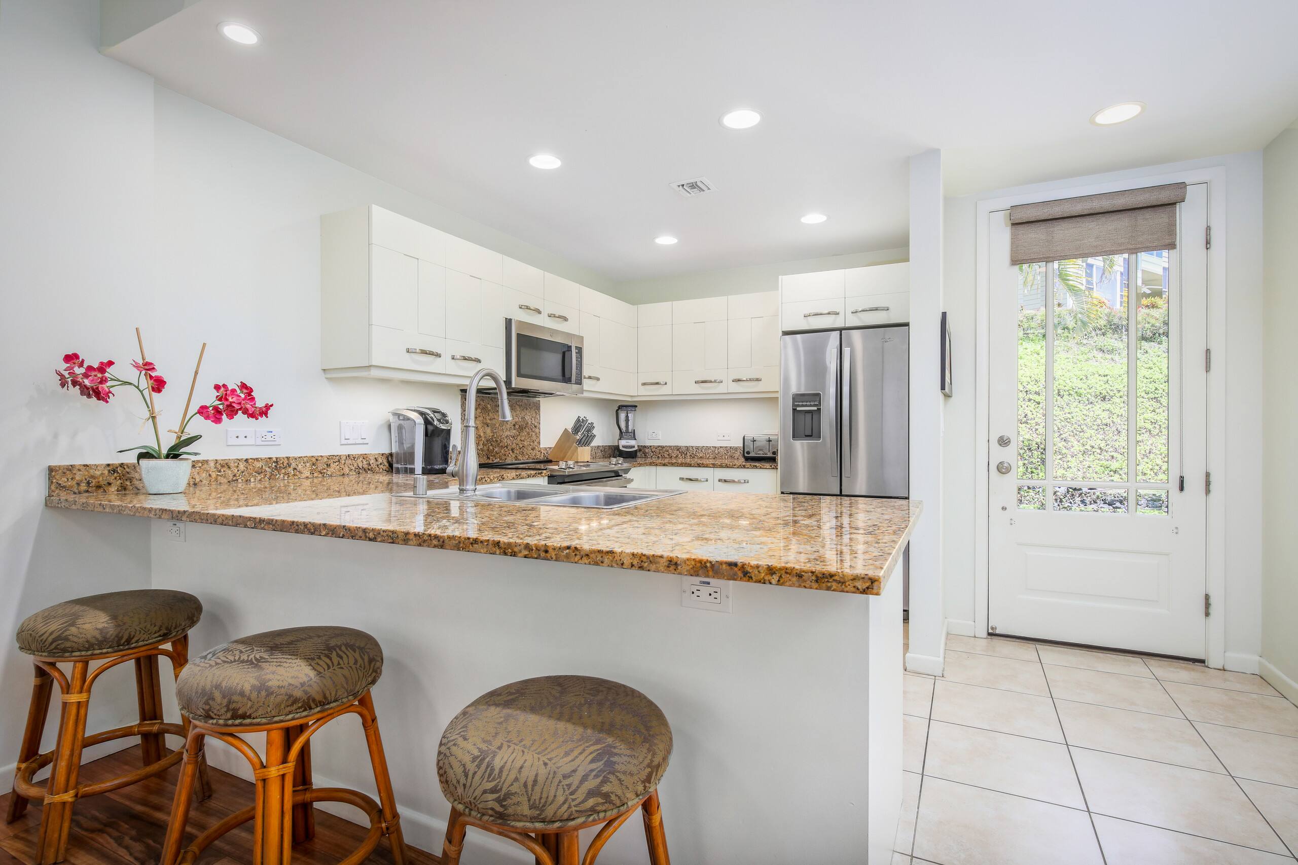 Townhouse in Kailua-Kona · ★5.0 · 3 bedrooms · 4 beds · 3 baths - Image 6