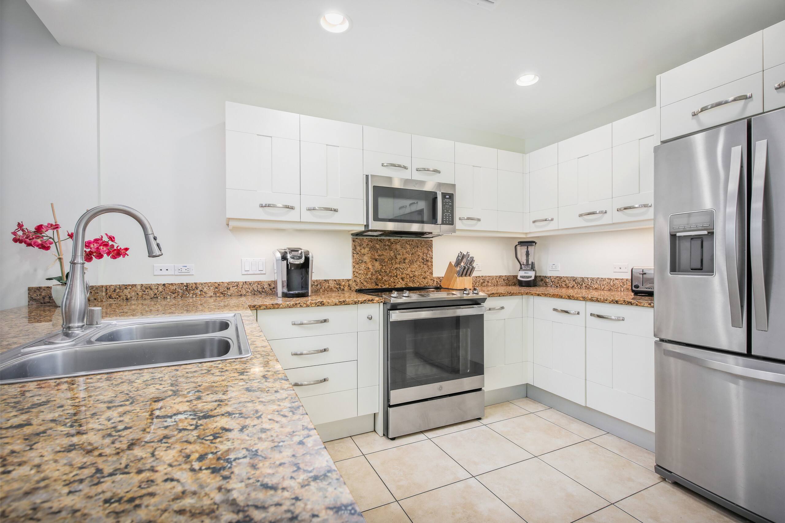 Townhouse in Kailua-Kona · ★5.0 · 3 bedrooms · 4 beds · 3 baths - Image 7