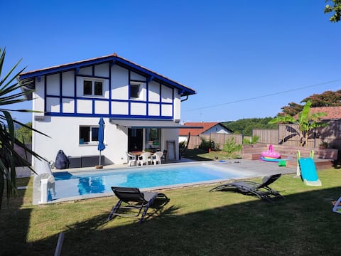 Beautiful villa with pool.