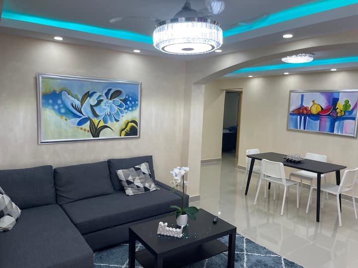 Stylish 2B Apt in Gated Community Near Everything! Serviced