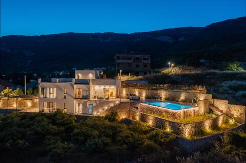 Luxury Villa Envivo Komiža with  pool and pro gym