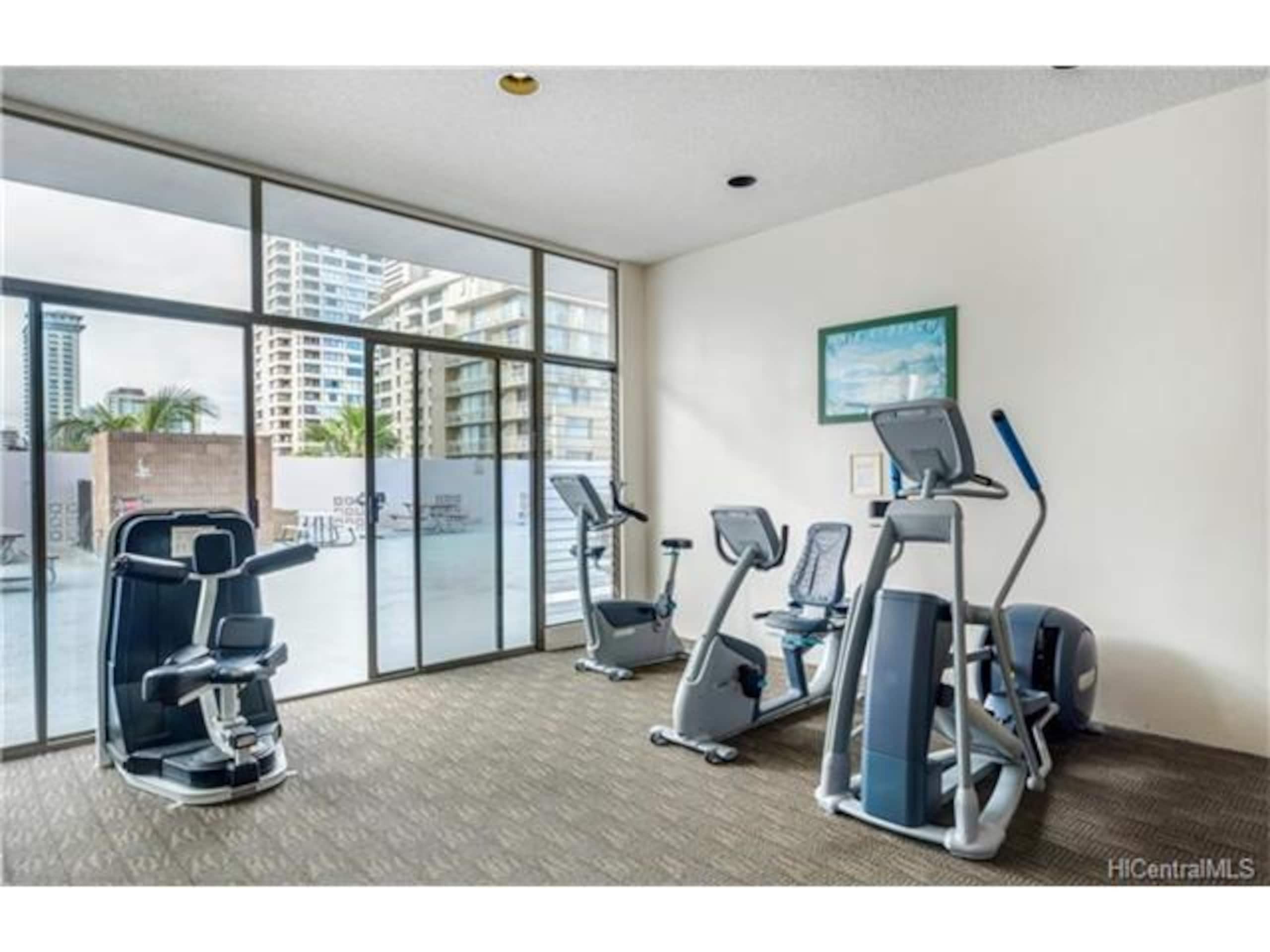 Condo in Honolulu · ★5.0 · 1 bedroom · 2 beds · 1 private bath - Image 12