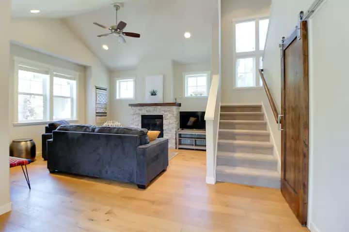 Mt Bachelor Village River Camp Chic 2 Bed/2.5 Home - Bend, OR