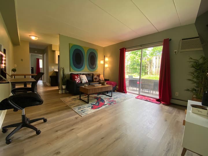 ✔Parking✔fast Wifi ✔Smart Tv✔kitchen✔w/d✔no Steps - Cincinnati, OH