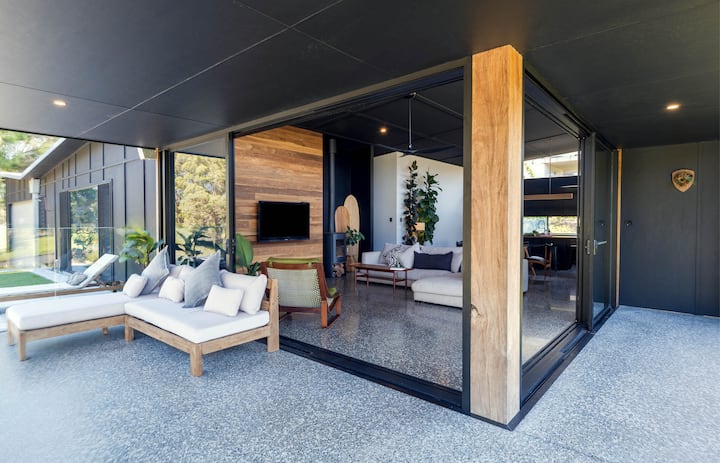 Modern Diamond Beachside Escape - Diamond Beach