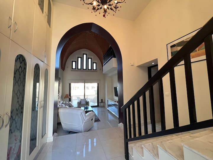 Stunning View 1.5 Bedroom Villa On The Lagoon. - Ras al Khaimah