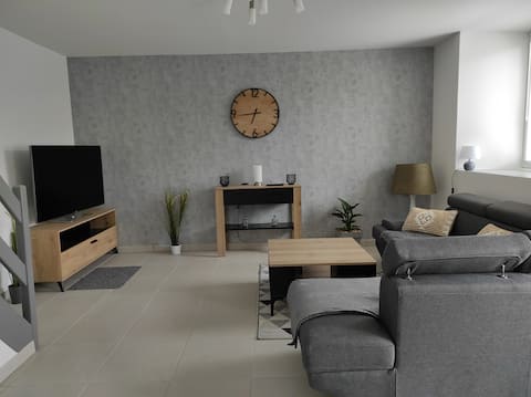 Pleasant fully renovated house close to amenities