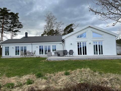 Villa 200 meters from the sea with wonderful views!