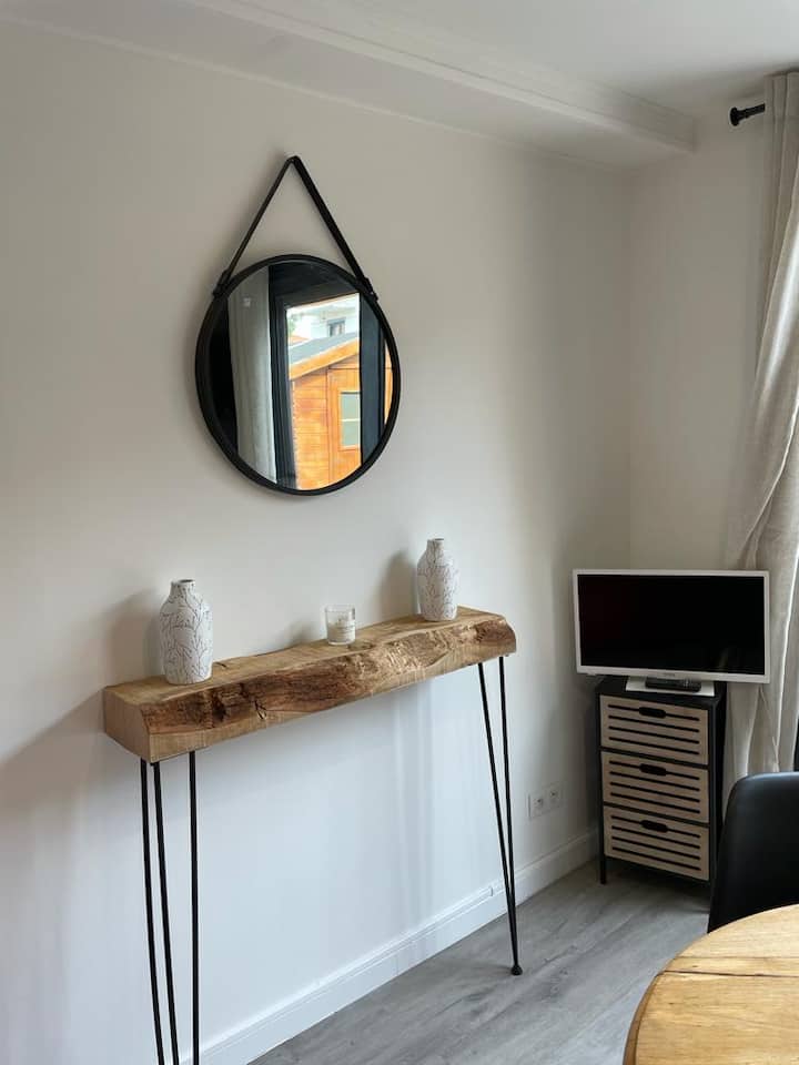 Superbe Appartement, à Proximité Du Centre D'arles - Arlés