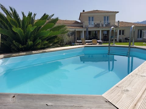 Beautiful villa with Jacuzzi