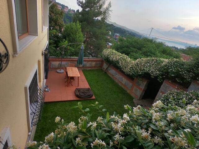 Çengelköy’de Boğaz manzaralı müstakil villa gallery image 3