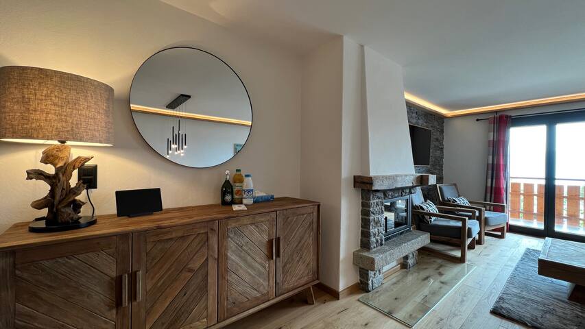 Zenith Views by Villars Luxury Unbeatable Location gallery image 3