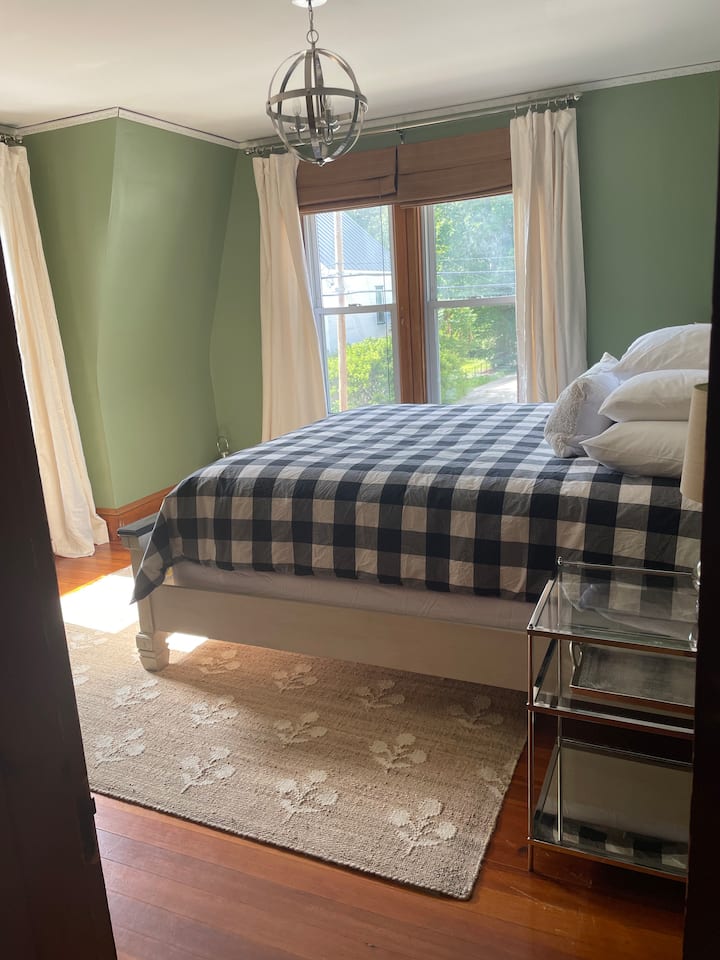 Bračni krevet (širine 180 -200 cm)