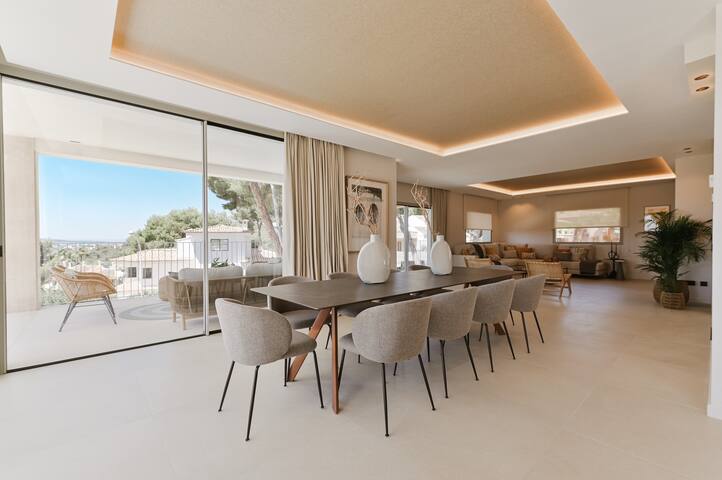 Luxury Villa, sea views. Underfloor heating gallery image 3