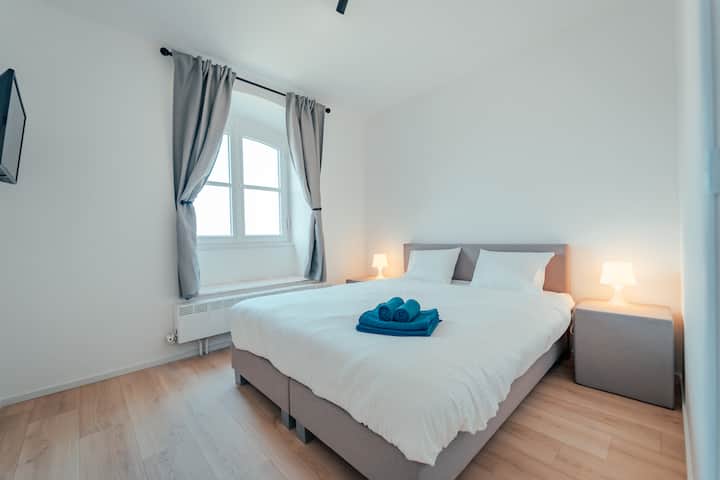 غرفة نوم 2 مع تلفزيون ذكي