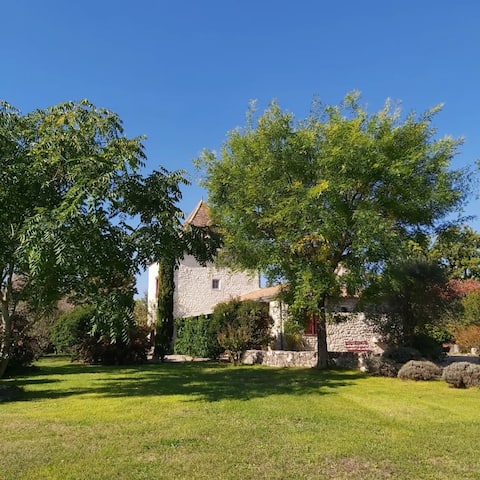 Le Pigeonnier de Jurmilhac, exclusive hamlet.