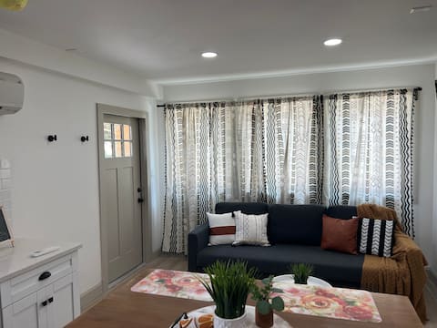 Top Airbnb: Modern farmhouse 1-BR detached in-law apartment in Temple Crest