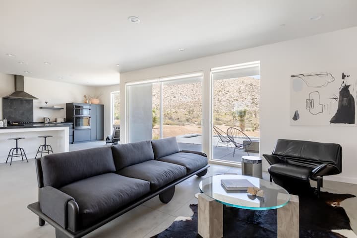 Luxury Oasis | Pool, Hot Tub, Fire Pit, Views - Yucca Valley, CA