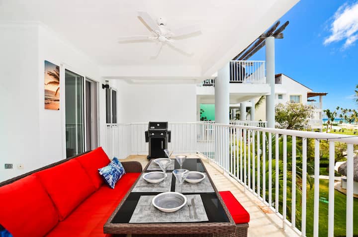 Playa Turquesa A-302 Premier Beachfront Ocean View 50mbps Wifi - Punta Cana