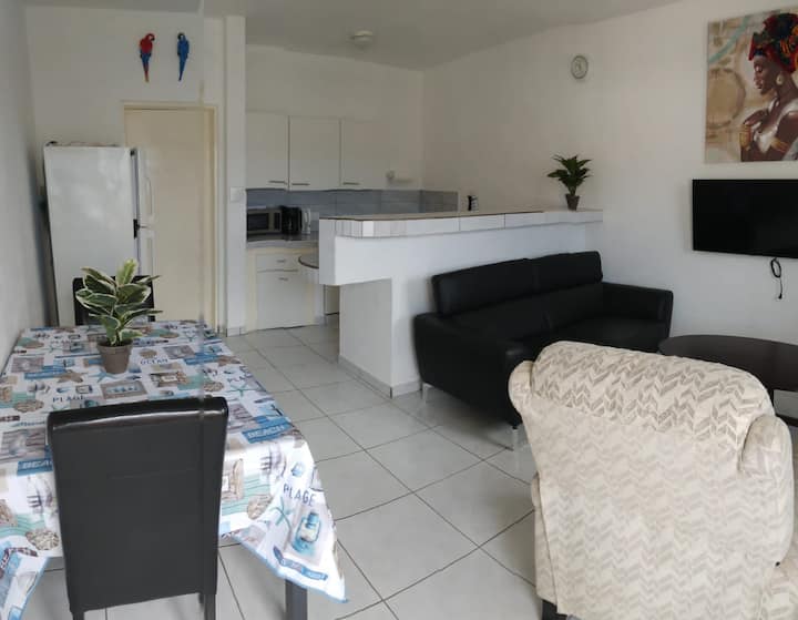 One bedroom apartment in Cole bay. Apartments for Rent in Cole Bay